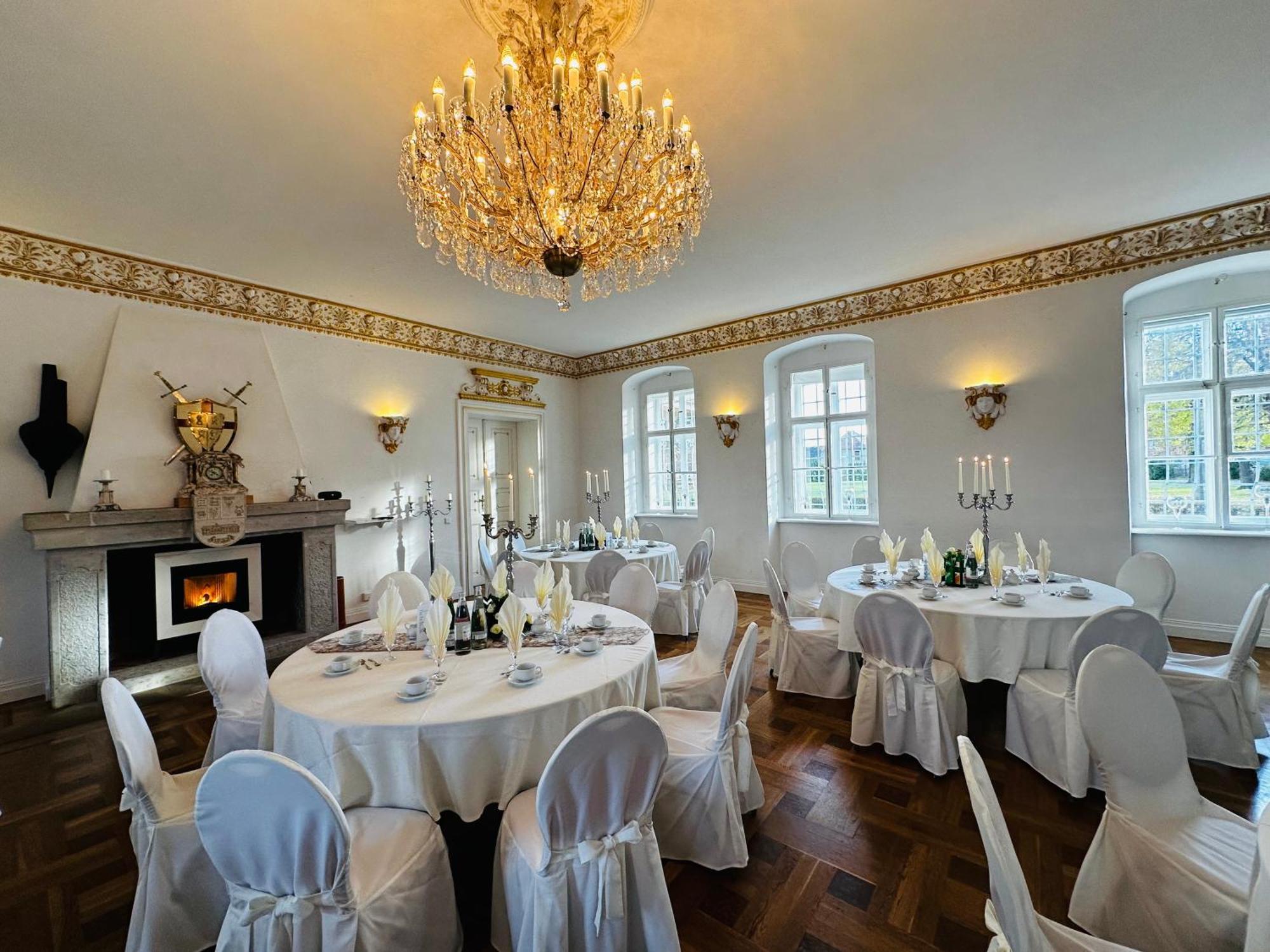 Hotel Garni Schloss Grochwitz Herzberg  Екстериор снимка